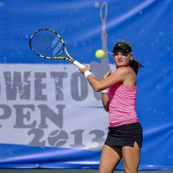 Chanel Simmonds through to the Soweto Open Final