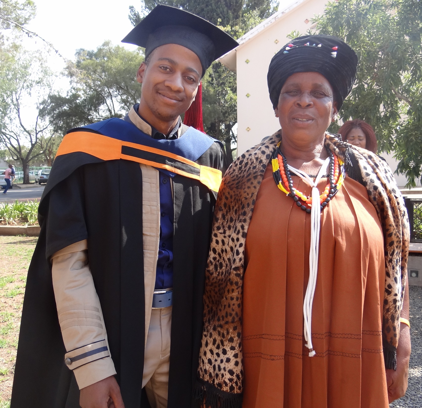 Inspiring Stories: American University Graduates - qmd1lf2