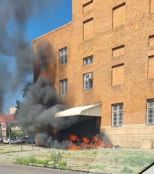 Police investigating fire at Vereeniging Post Office | News Article