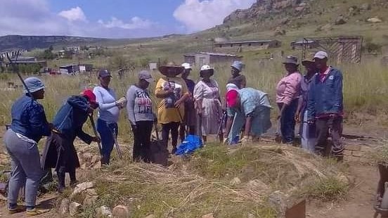 Free State graveyard cleaning project requests donations | News Article