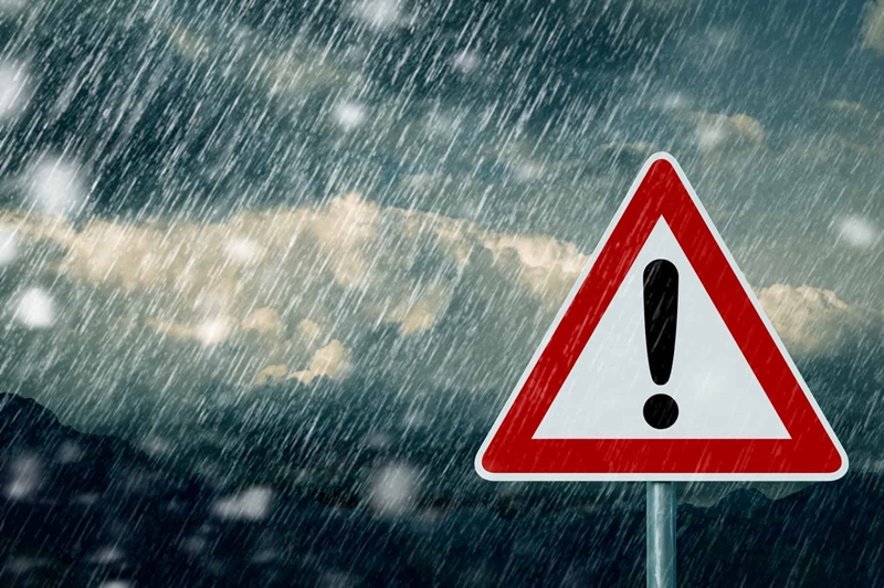Donderstorms, swaar reën en hael in drie provinsies verwag | News Article
