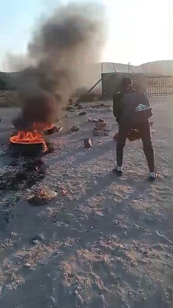Noord-Kaapse leerlinge, ouers betoog oor skolevervoer | News Article