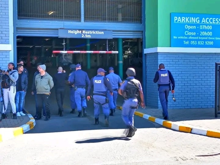 Vermeende motorkaper, moordenaar in Kimberley vasgetrek | News Article