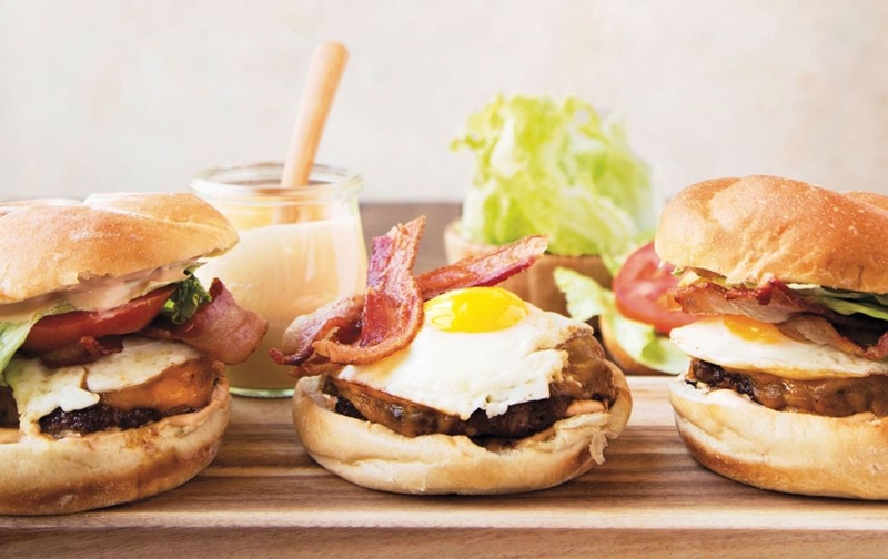 Your Weekend Breakfast Recipe - The Breakfast Burger | News Article