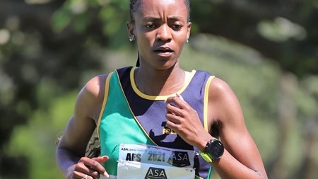 Molestane wins SA cross-country champs | News Article