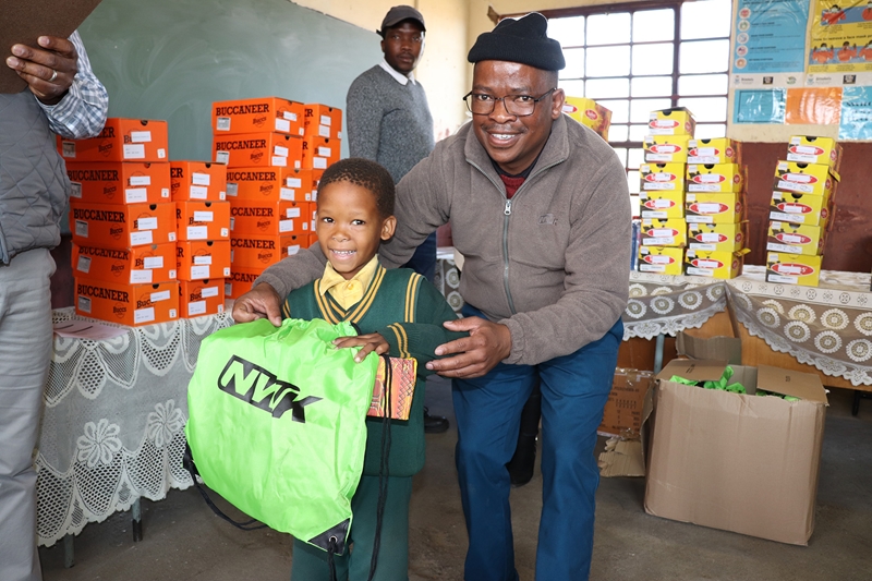 NWK ploeg terug in gemeenskappe | News Article