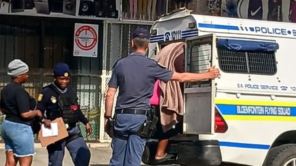 Vala Umgodi: Goudveldse polisie behaal sukses | News Article