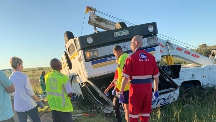 Bus accident claims lives of 6 Free State learners, injures 52 | News Article