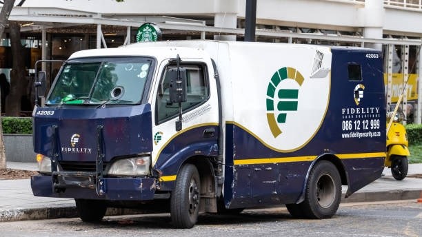 Veiliger feestyd: So maak mens tydens ’n kontantrooftog | OFM