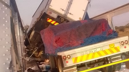 Truck stuck on under-construction bridge after accident – VIDEO  | News Article