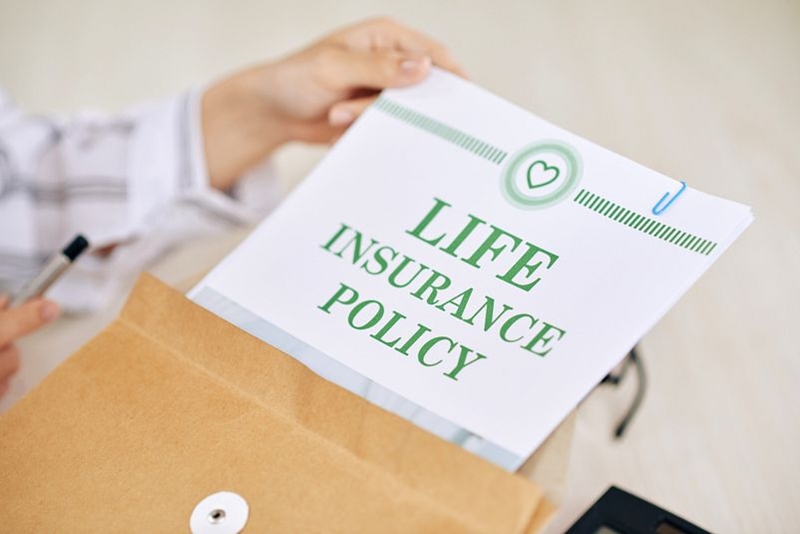 Unvaccinated could be charged more for life insurance | News Article