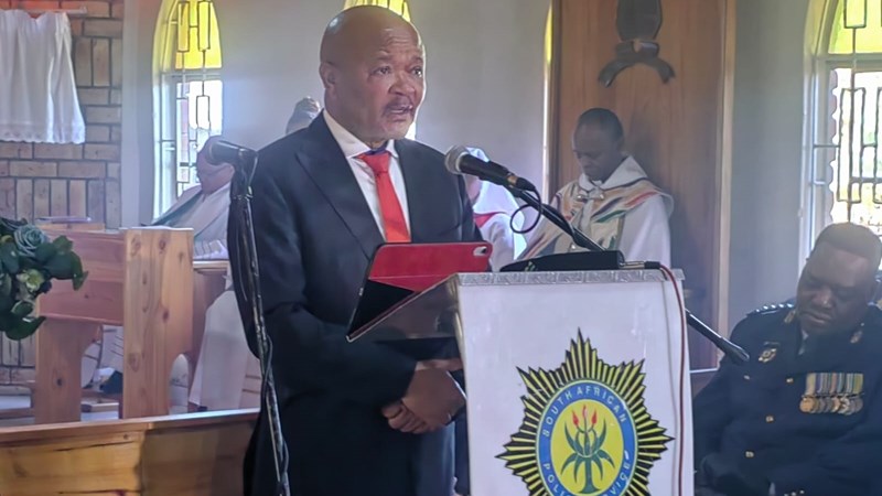Minister Mchunu raises alarm over police deaths amid tragic loss – PHOTO GALLERY Minister Mchunu raises alarm over police deaths amid tragic loss – PHOTO GALLERY | News Article