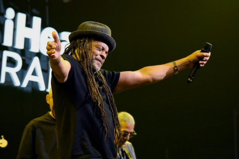 UB40 founder member dies | News Article