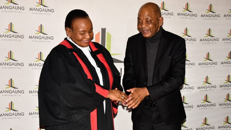 Mangaung's mayoral candidate sworn in as councillor | News Article