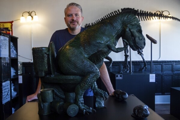 Weird Wide Web – Ander soort dinomuseum | News Article
