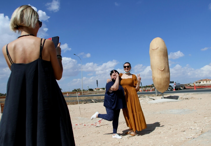 Weird Wide Web - The Big Potato has been stolen! | News Article