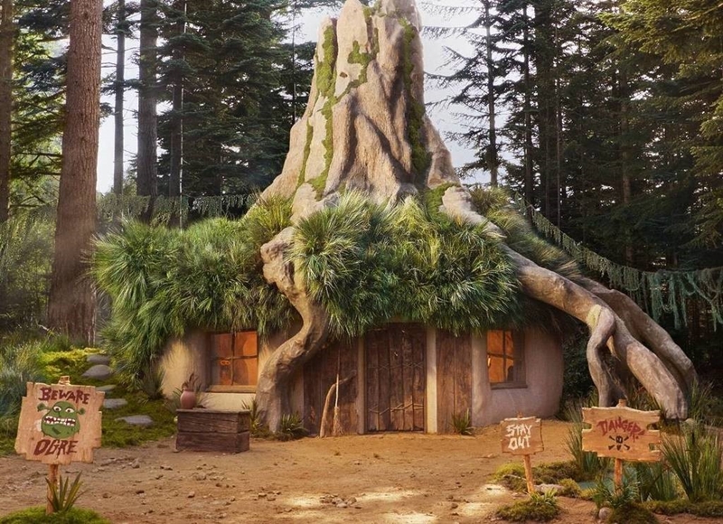 Weird Wide Web – Kom bly gratis in Shrek se moerashuis! | News Article