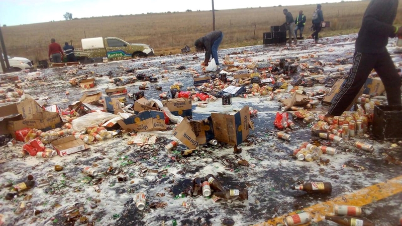 Clean-up underway on the N8 after alcohol spillage | News Article