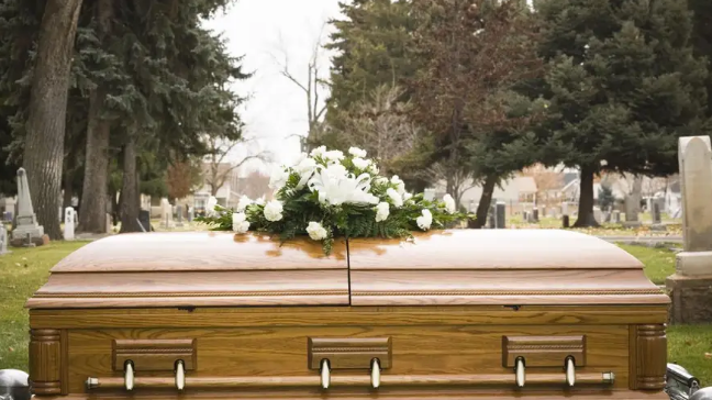 Vermoorde vrou van NK-polisieman ter ruste gelê | News Article