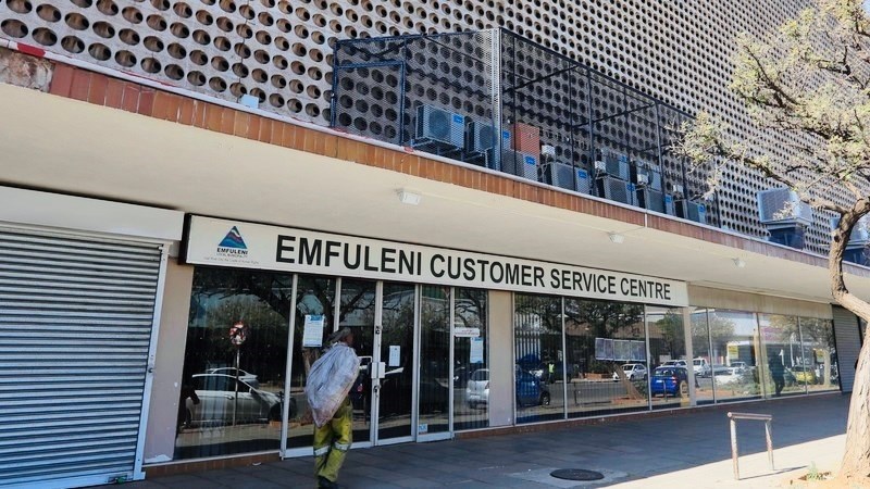 Munisipale gebou in Vaaldriehoek gesluit weens wanbetaling Munisipale gebou in Vaaldriehoek gesluit weens wanbetaling | News Article