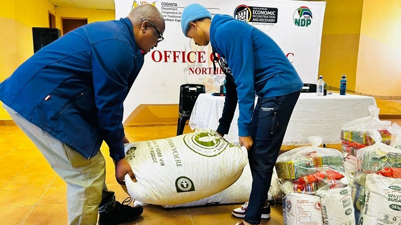 Opkomende boere op Mier ontvang hulp Opkomende boere op Mier ontvang hulp | News Article