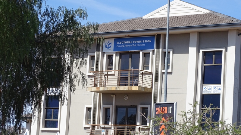 Voting stations open for final day of voter registration weekend | News Article