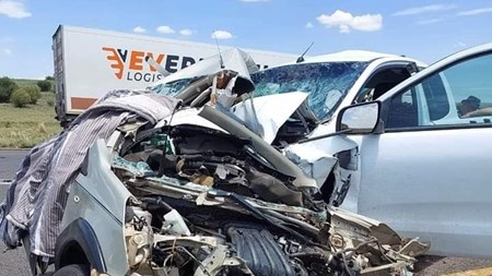 Four killed in head-on collision on N1 near Winburg | News Article