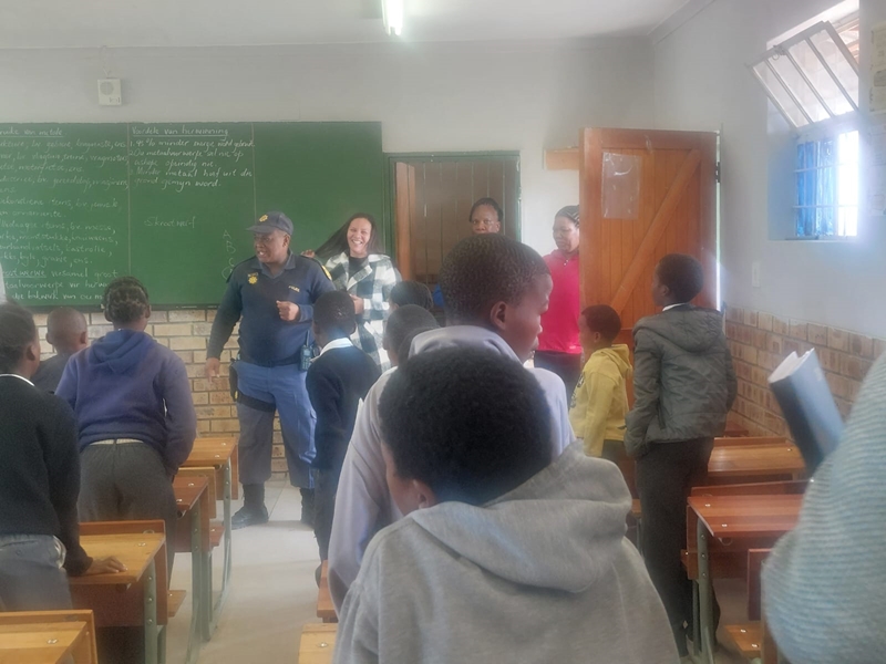 Polisie maak Douglas-skool bewus van kinderbeskerming | News Article