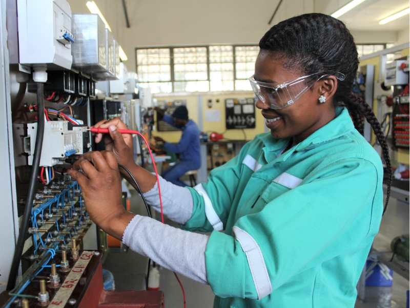 #OFMBusinessHour - Women are needed to counter artisan shortage | News Article