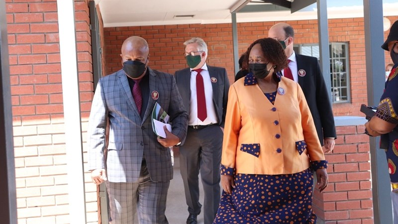 Motshekga unveils newly refurbished FS school | News Article