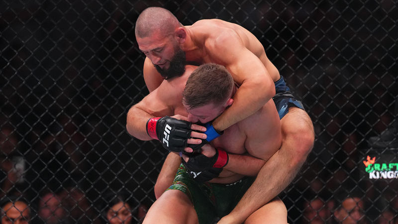 Unstoppable Chimaev ends Du Plessis’ reign in Chicago | News Article