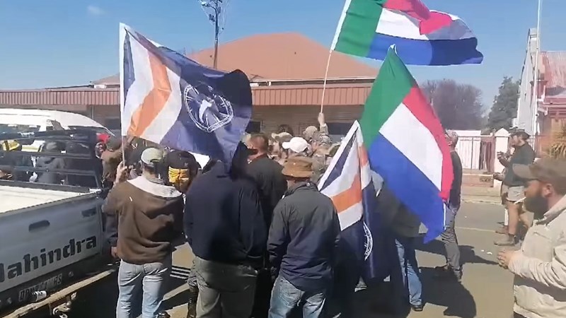 Verkeerdevlei: DA, VF Plus vra ondersoek na polisie se magsvertoon | News Article