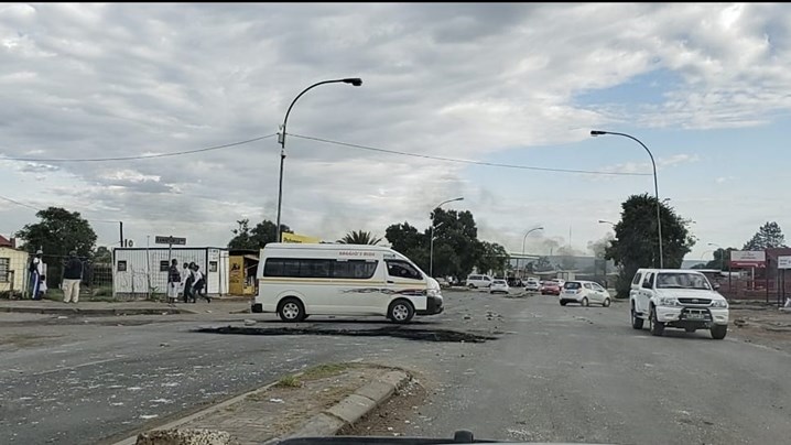 Mangaung pressure group distances itself from attacks on foreigners Mangaung pressure group distances itself from attacks on foreigners | News Article
