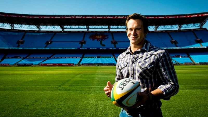 Sportjoernalis skryf boek oor 'Liefling van Loftus' Sportjoernalis skryf boek oor 'Liefling van Loftus' | News Article