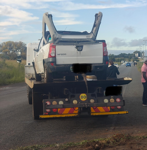 Nege kinders van Bloemfontein in hospitaal ná bakkie rol | News Article