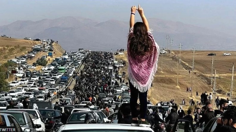 Iran protests rage overnight after Mahsa Amini commemoration | News Article
