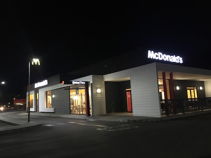 McDonald's se werkers in Kimberley is veilig ná gyselaarsdrama  | News Article