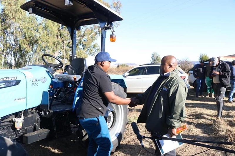 Free State farmer receives tractor | News Article