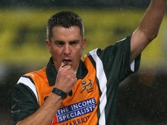 Roos resigns from refereeing | News Article