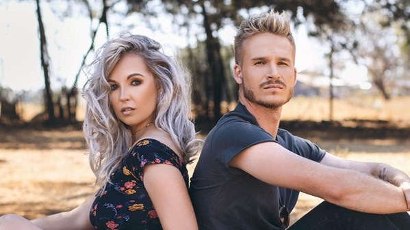 Klanktoets: 'Die Lewe is te Kort' en die duo Dagbreek wil jou hieraan herinner Klanktoets: 'Die Lewe is te Kort' en die duo Dagbreek wil jou hieraan herinner | News Article
