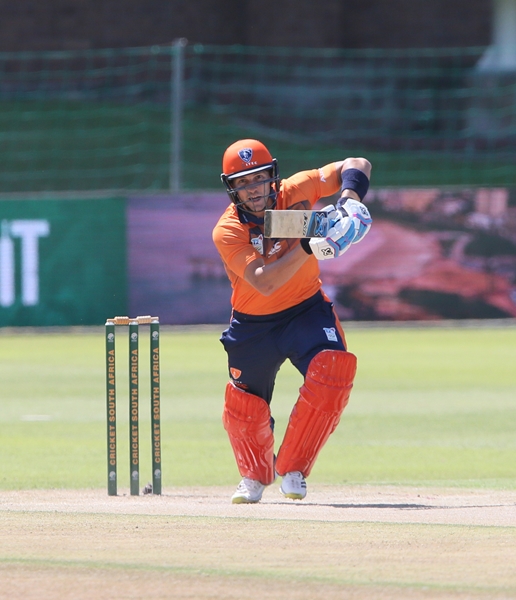 Dragons and Dolphins claim victories on day 2 | News Article