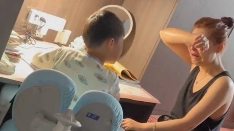 Weird Wide Web – Kinders se huiswerk benadeel ouers se gesondheid Weird Wide Web – Kinders se huiswerk benadeel ouers se gesondheid | News Article