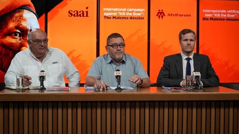 ‘Kill the Boer’: 189 bladsy dossier teen Malema moet sanksies teen hom werf ‘Kill the Boer’: 189 bladsy dossier teen Malema moet sanksies teen hom werf | News Article