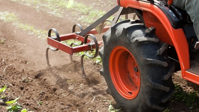 Produsente verantwoordelik om grond te bewaar | News Article