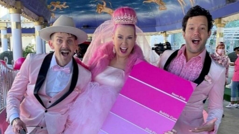 Weird Wide Web - Woman marries the colour pink | News Article