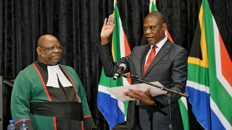 DA accuses police of shielding VIP officers accused of assault | News Article