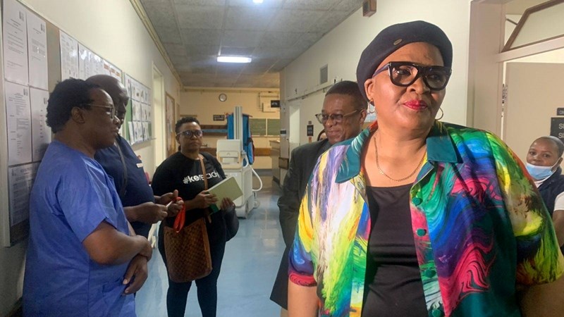 Health MEC pays suprise visit to Free State hospital | News Article