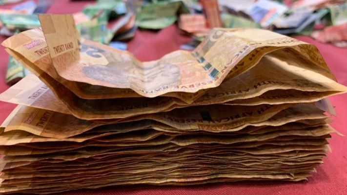 Noord-Kaapse dwelmsmous sy sak vol geld kwyt ná hofbevel Noord-Kaapse dwelmsmous sy sak vol geld kwyt ná hofbevel | News Article