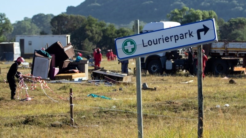 Lourierpark: Geen menswaardigheid vir slagoffers van onwettige grondgryp – DA | News Article