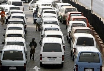 More soldiers deployed to end Cape Town taxi wars | News Article